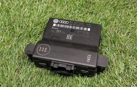 Audi TT TTS Mk2 Gateway control module 1K0907530K 1K0907951