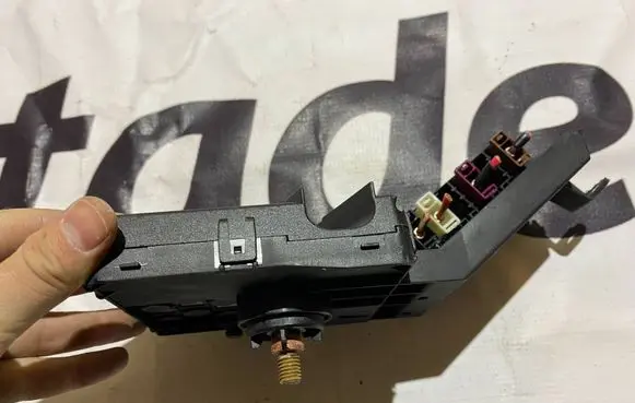 Mercedes-Benz E W211 Fuse module A2115461141 2115461141