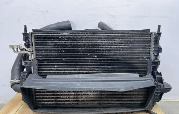 Volvo V50 Coolant radiator 