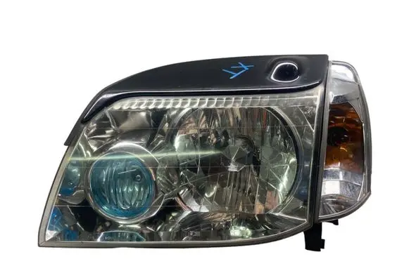 Nissan X-Trail T30 Headlight/headlamp E13175A 1682 7511