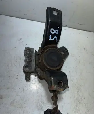 Toyota Prius (XW30) Engine mount bracket