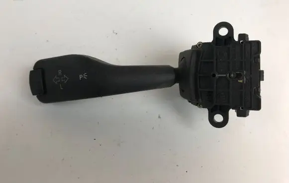 BMW 5 E39 Indicator stalk 8363668 001104010 01104010
