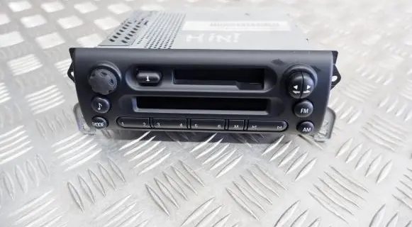 Mini One - Cooper R50 - 53 Radio/CD/DVD/GPS head unit 6921593