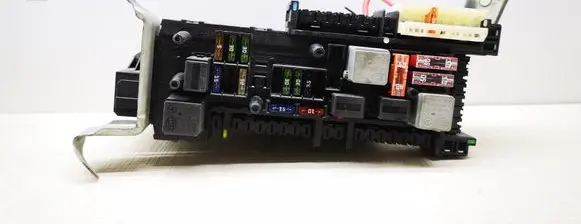 Mercedes-Benz E W212 Fuse module 5DK00962038 2129005201 2129016600