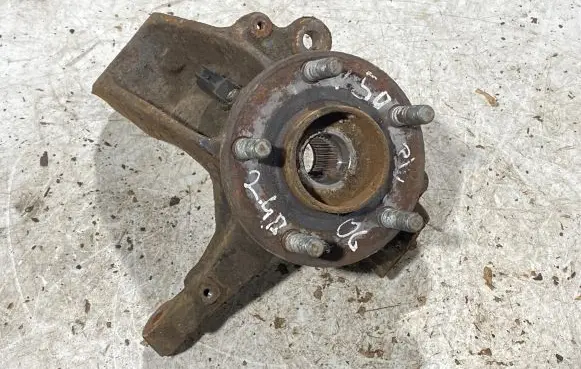 Front wheel hub spindle knuckle
