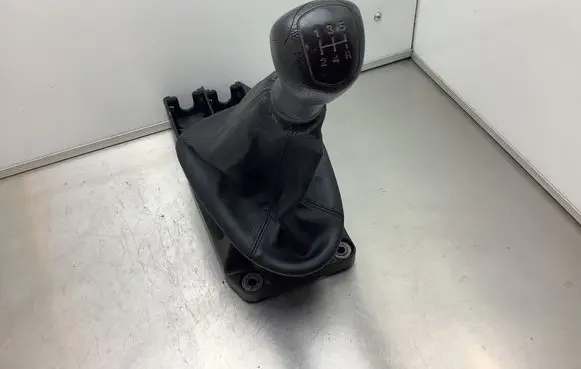 Chevrolet Spark Gear shifter/selector 110107AG1