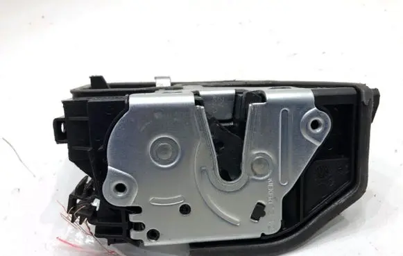 BMW 5 F10 F11 Front door lock 7229458
