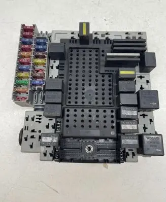 Volvo XC90 Fuse module 30679527 03W491 08696098