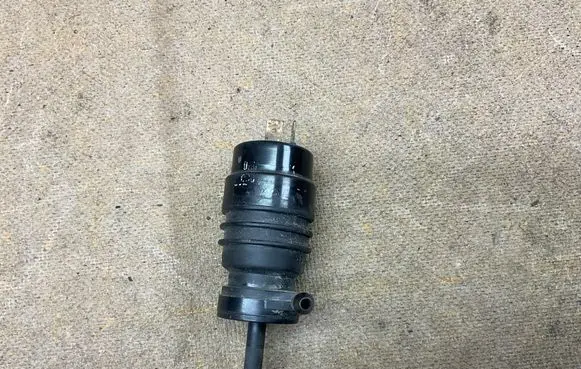 Mercedes-Benz Sprinter W906 Windscreen/windshield washer pump