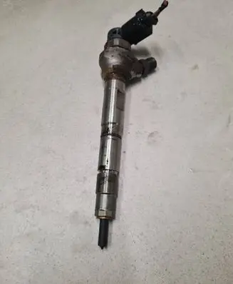 Skoda Octavia Mk3 (5E) Fuel injector 04L130277AE 0445110471