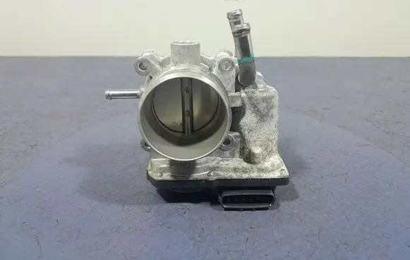 KIA Sportage Throttle body valve 35100-2B340