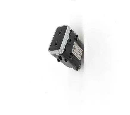 Mercedes-Benz GLS X167 USB socket connector A1678205402