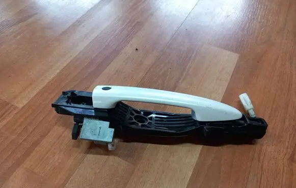 Mazda 6 Front door exterior handle R8876