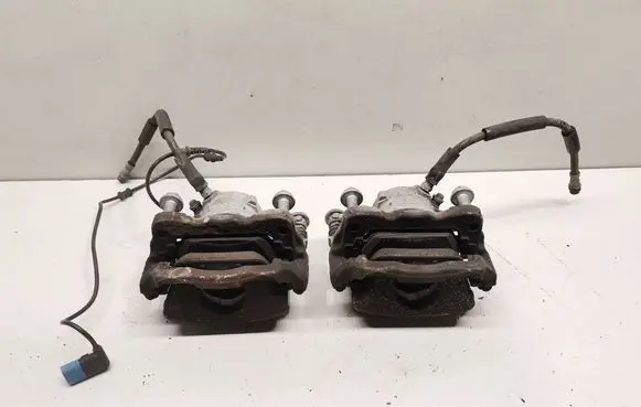 Mercedes-Benz C W205 Front brake caliper