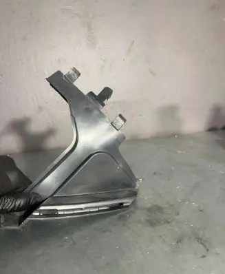 Renault Captur II Air intake duct part 628169737R