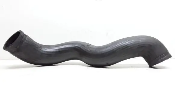 Volvo V70 Intercooler hose/pipe