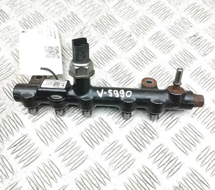 Opel Vivaro Fuel main line pipe 9674300080 28285170