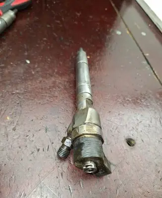 Mercedes-Benz C W203 Fuel injector A6130700987