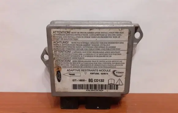 Ford Mondeo Mk III Airbag control unit/module 4139 1S7T14B056BGCD132