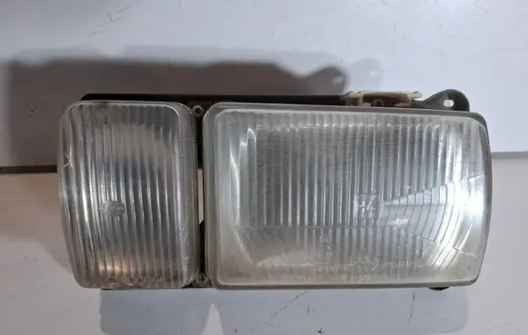 Volkswagen PASSAT B2 Headlight/headlamp
