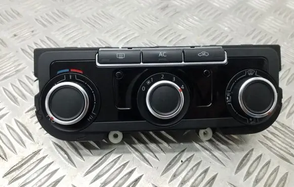 Volkswagen Golf VI Climate control unit 7N0907426K
