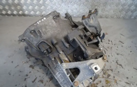 Volvo V50 Manual 5 speed gearbox 6N5R7002XA
