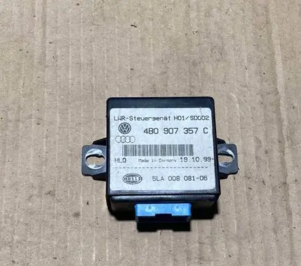 Audi A8 S8 D2 4D Light module LCM 4B0907357C 191099 5LA00808106