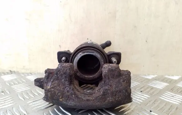 Volkswagen Golf IV Front brake caliper
