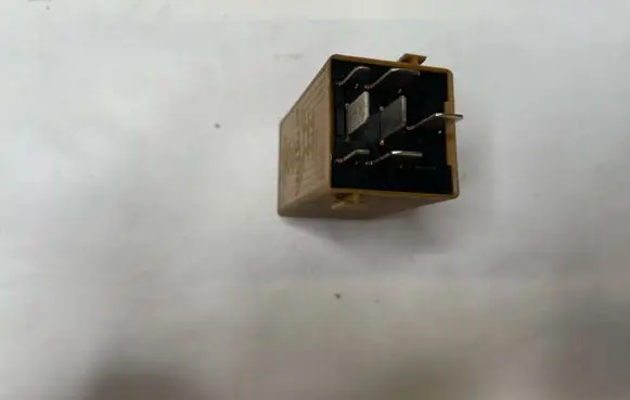 BMW 5 E60 E61 Window control relay 61368384505 V23141B3001X15