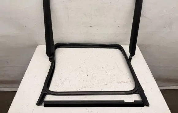 Mercedes-Benz G W463 2nd Gen Rubber seal rear door window/glass MBUSZCZ1
