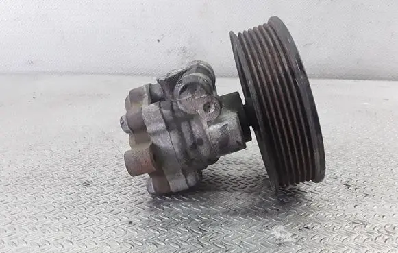 KIA Sorento Power steering pump