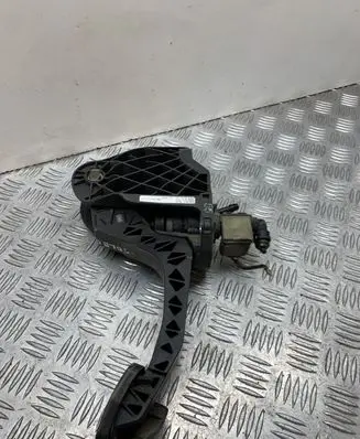 Clutch pedal