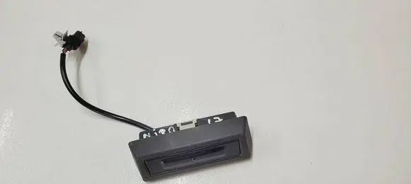 Tailgate opening switch