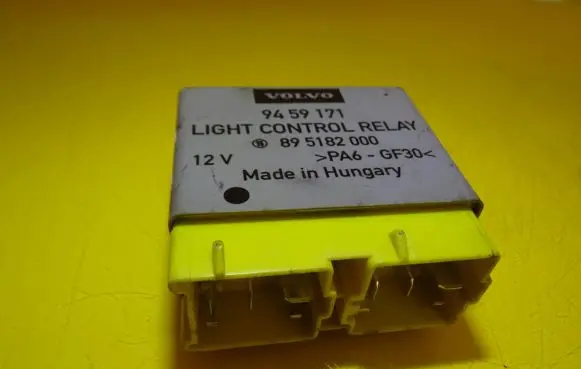 Volvo S70 V70 V70 XC Light relay 9459171 895182000