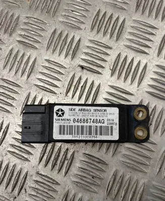 Chrysler Voyager Airbag deployment crash/impact sensor 04686748AG TDS2232C0756