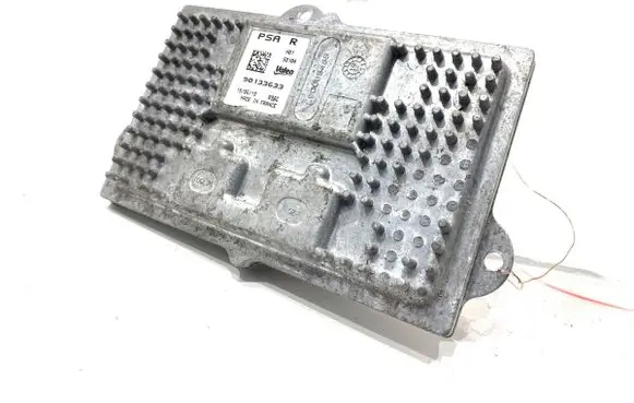 Peugeot 508 II Voltage converter/converter module 90133633