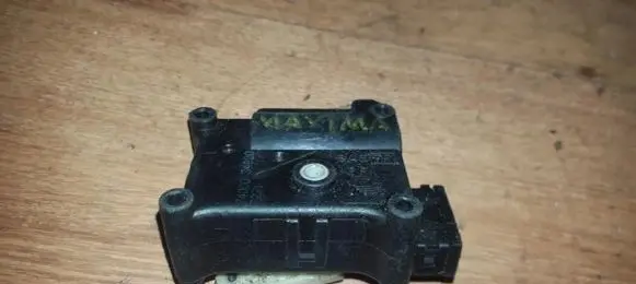Nissan Maxima Air flap motor/actuator