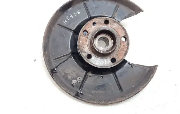 Volvo XC70 Rear wheel hub 6G912K316A
