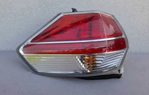 Nissan X-Trail T32 Rear/tail lights 22017939 A049628 61650112