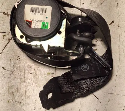 Opel Zafira B Rear seatbelt 602592600 015L000 1650