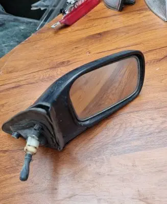 Nissan Sunny Front door electric wing mirror E13023254
