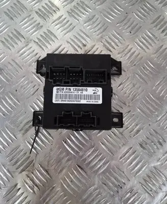 Opel Insignia A Seat heating relay 13584810
