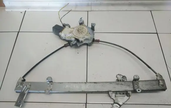 Nissan Micra Front door window regulator motor 0130822202