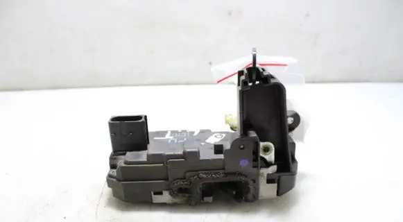 Opel Zafira B Rear door lock
