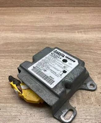 Renault Kangoo I Airbag control unit/module 8200098401 550751800