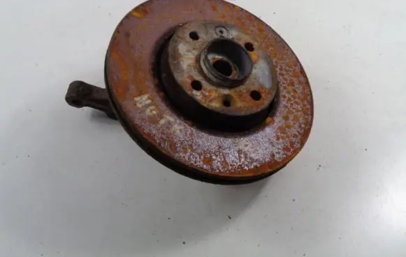 Front wheel hub spindle knuckle