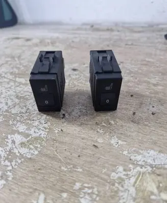 Ford Focus C-MAX Seat heating switch 