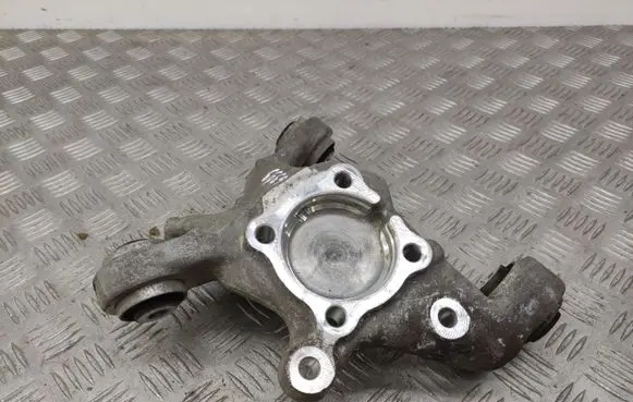 Mercedes-Benz B W246 W242 Rear wheel hub 2460406
