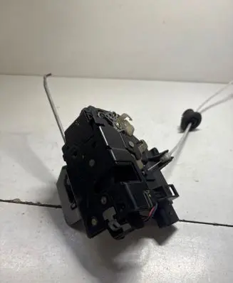 Audi A4 S4 B6 8E 8H Front door lock 4B1837015B PA6650MGF