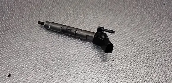 Mercedes-Benz CLK A209 C209 Fuel injector 0445115027 A6420700587